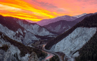 Mountain road sunset red sky - scenic free wallpaper