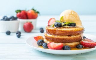 Pancakes fruit berries plate food - fruit free wallpaper