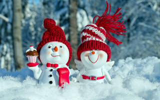 Snowmen cupcake scarf winter blurry - a cupcake free wallpaper