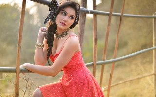 Red dress fence bow polkadot - a fence free wallpaper