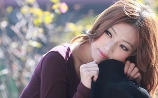 Red haired woman hat fashion - her shoulder free wallpaper