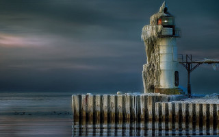 Lighthouse pier cloudy sky bird - a pier free wallpaper