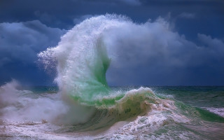 Stormy ocean wave cloudy sky - a dark cloud in the sky free wallpaper