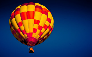 Yellow red hot air balloon - saturated free wallpaper
