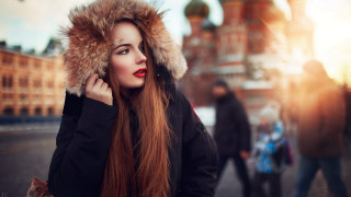 Red hair fur hat city - a street corner free wallpaper