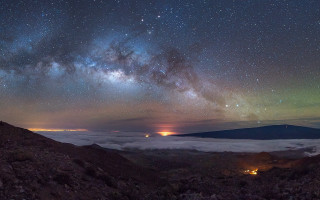 Night sky stars clouds mountains - a night sky free wallpaper