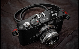 Camera leather strap table black - f 8 aperture free wallpaper