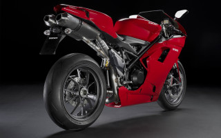 Red motorcycle dark room black 7 - duccio free wallpaper