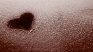 Heart surface snow red tint - a surface free wallpaper