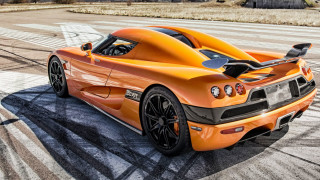 Orange sports car track sky - nice free wallpaper