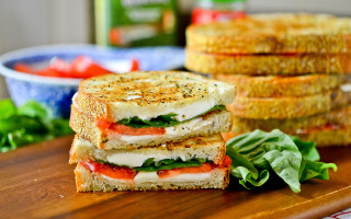 Sandwich halved cutting board salad - cutting free wallpaper