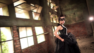 Woman black dress mask gothic - contemporary fashion free wallpaper