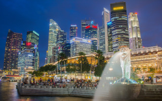 City skyline fountain statue crowd - a fountain free wallpaper