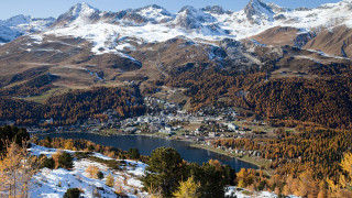 Panoramic town mountains lake autumn - a high point of view free wallpaper