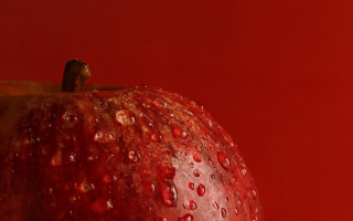 Red apple water droplets macro 4 - a red apple free wallpaper