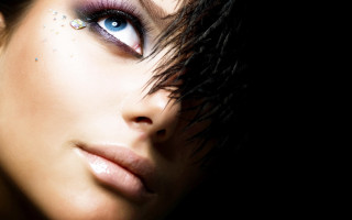 Blue eyes black feathers wind - the wind free wallpaper for desktop
