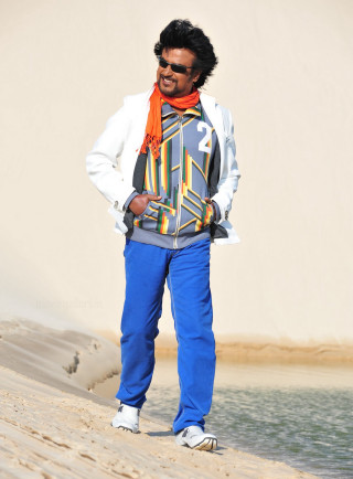 Man beach jacket scarf number - movie still free wallpaper