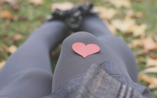 Heart leg romantic tights blurry - the side of free wallpaper