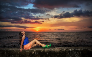 Woman ocean sunset fashion art - a wall next free wallpaper