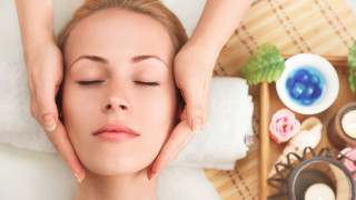 Woman facial massage spa candles - florianne becker free wallpaper