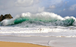 Large wave shore rock formation - andrew bell free wallpaper