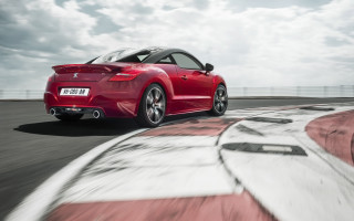 Red sports car track clouds - a track free wallpaper