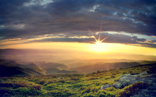 Sunset mountain valley clouds lights - a view of the valley below free wallpaper