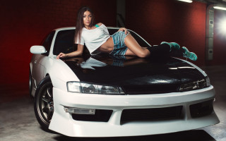 Woman car garage denim shorts - a woman free wallpaper