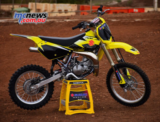 Yellow dirt bike stand dirt - private press free wallpaper