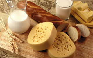 Wooden cutting board cheese bread - a wooden cutting board free wallpaper