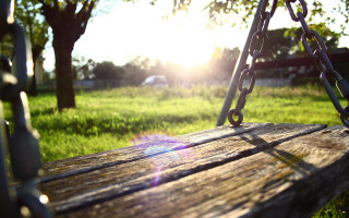 Wooden swing park sunshine blurry - dennis ashbaugh free wallpaper for desktop