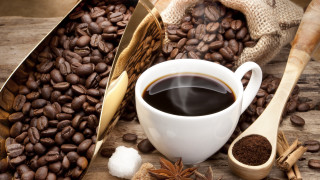 Coffee cup beans cinnamon table - cao zhibai free wallpaper