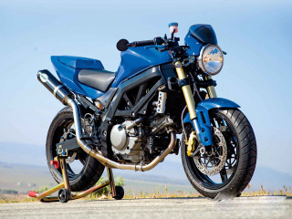 Blue motorcycle road grass field - a blue motorcycle free wallpaper