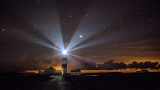 Lighthouse night stars aurora moon 2 - a lighthouse free wallpaper