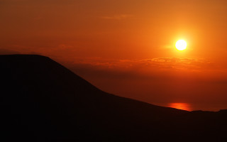 Sunset bird mountain water matte - a sunset free wallpaper