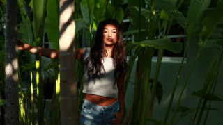 Woman bamboo forest denim jewelry - a woman free wallpaper