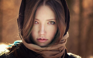 Woman scarf hood serious look - realistic shaded perfect face free wallpaper