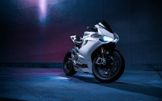 White motorcycle dark room purple - a white motorcycle free wallpaper