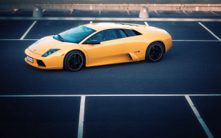 Yellow sports car tiltshift sharplines - a yellow sports car free wallpaper