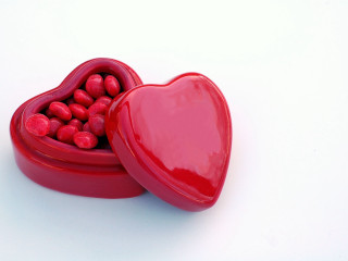Red heart box raspberries white - box free wallpaper