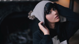 Woman hat sweater fur pom - head free wallpaper