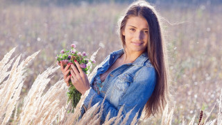 Woman field bouquet smiling outdoors - anna hotchkis free wallpaper