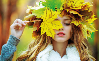 Woman leaf wreath autumn fiery - a photorealistic painting free wallpaper