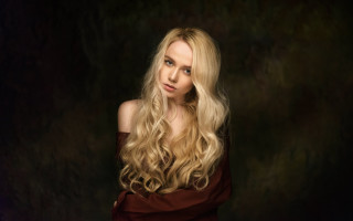 Blonde woman rococo portrait green - portrait photography free wallpaper