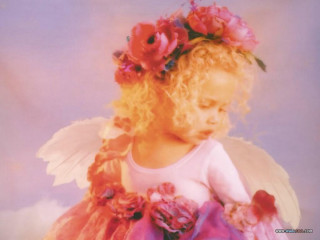 Little girl flower crown dress - a little girl free wallpaper