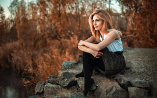 Woman river rock nature portrait - a woman free wallpaper