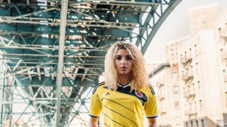 Blonde woman soccer city bridge - briana mora free wallpaper
