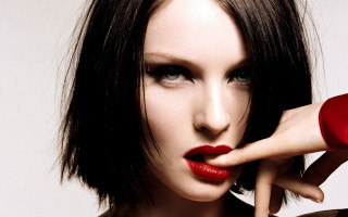 Woman redlipstick blackdress redrings photorealistic - a red ring free wallpaper
