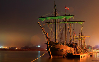Large boat pier night canadian - a pier free wallpaper