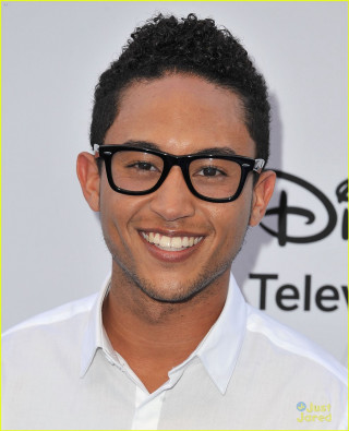 Man glasses smiling event white - white shirt free wallpaper